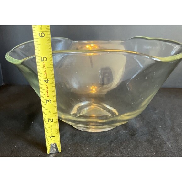 VTG Triangular Clear Serving Bowl with Hint of Yellow Iridescent Tint 5”X9.25” - Picture 10 of 14